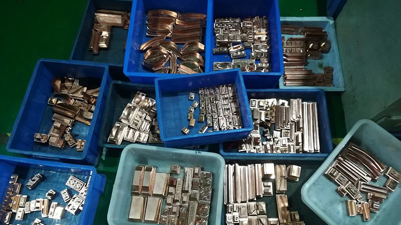 顶针固定头尺寸标准：精准控制模具顶出效率的关键